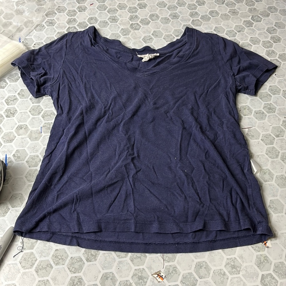 Forever 21 Medium Navy Blue Short Sleeve V Neck T Shirt